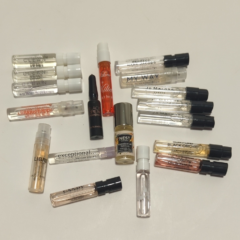 Assorted Women's Fragrance Sample Set